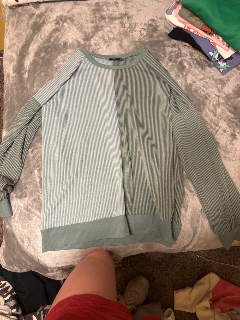 Staccato Two-Tone Light Blue and Sage Green Ribbed Crewneck Sweater